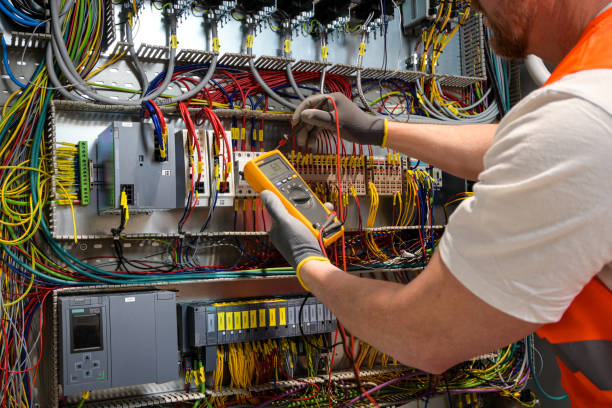 Best Emergency Electrical Repair  in Edgewood, IN